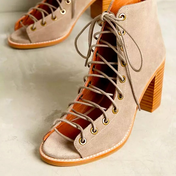 Tres Sexy Size 7.5 Jeffrey Campbell ‘Cors’ peep-toe booties! - Picture 2 of 8